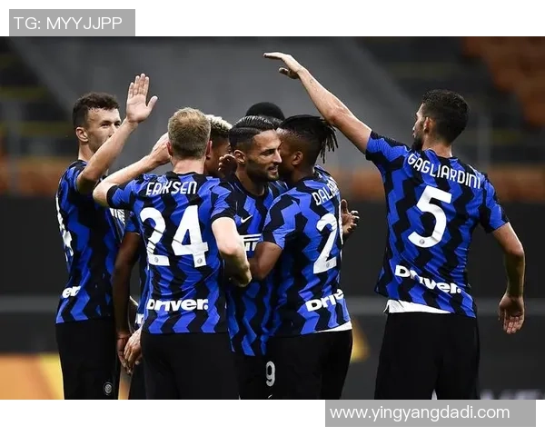 阿雅克与图尔的精彩对决结果揭晓赛季走势引人关注 阿雅克与图尔的精彩对决结果揭晓赛季走势引人关注