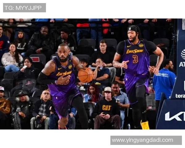 快船与湖人激战回顾12月12日精彩全场比赛视频重温